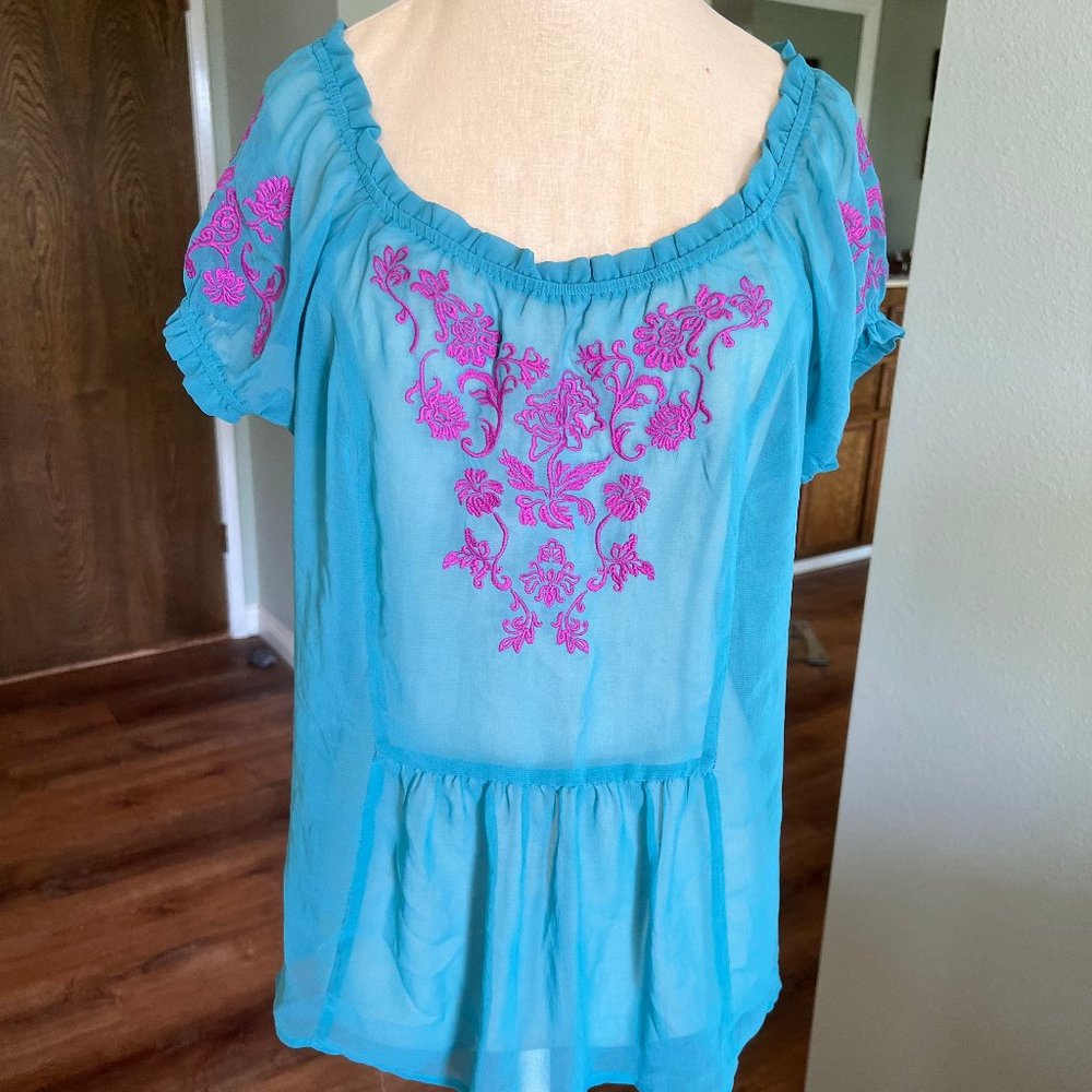 Flying Tomato Mexican Embroidered Top Large